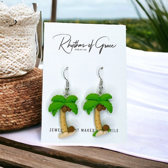 Palm Tree Dangle Earrings - Your Ticket to Tropical Bliss! 🌴 Summertime Fun! - Picture 5 of 5